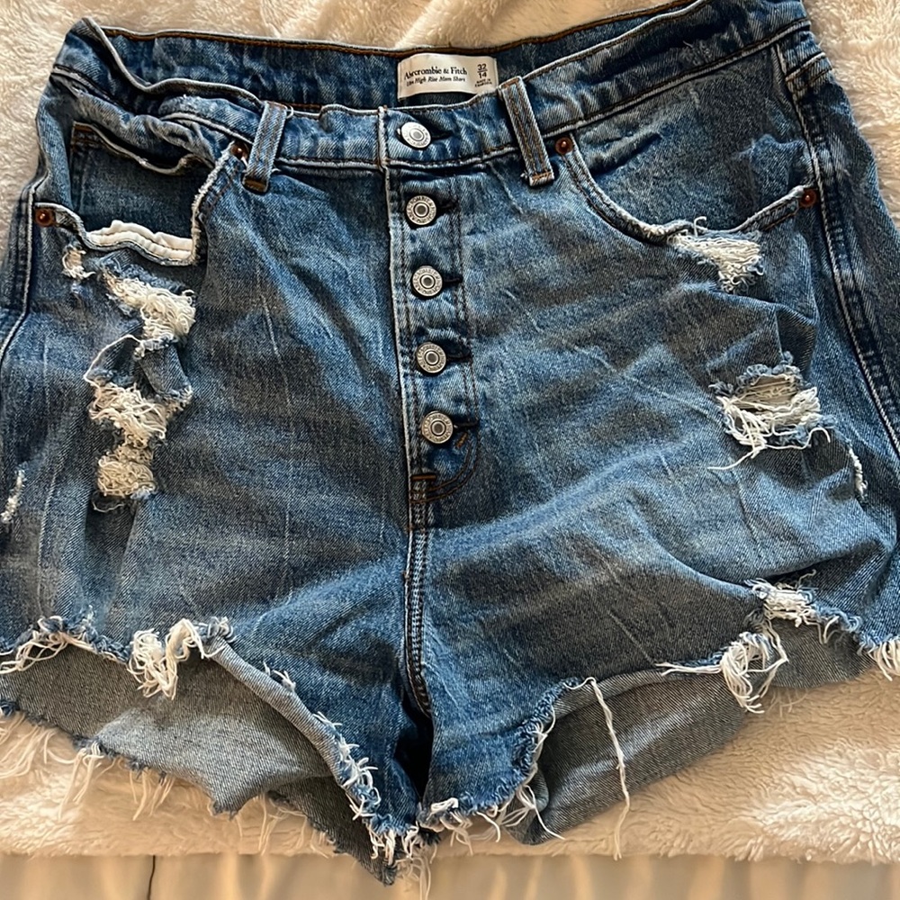 Abercrombie and Fitch Curve love ultra high rise mom short